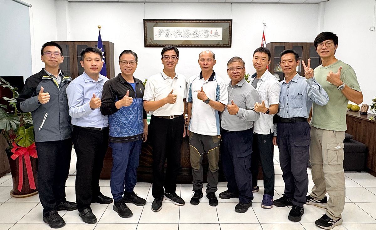 行政科科員葉睿紘遷調紀念品2